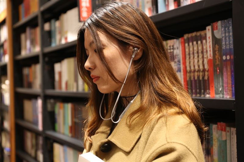 华为FreeLace耳机好不好用 华为FreeLace无线耳机使用体验