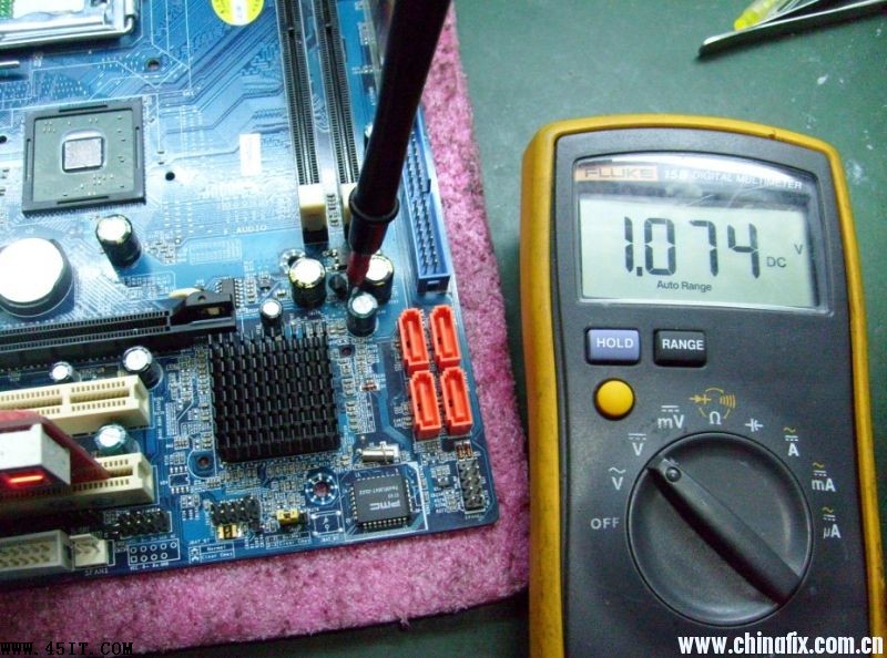 945GL主板时亮时不亮的维修过程