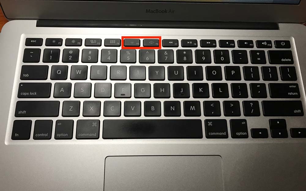 MacBook Air笔记本怎么使用键盘灯?