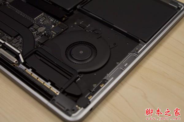 苹果13英寸全新MacBook Pro拆机图文详解教程 SSD可更换