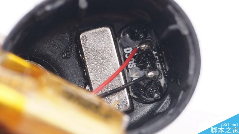 爱奇艺D30蓝牙耳机内部做工怎么样 爱奇艺D30真无线蓝牙耳机拆解全过程图解评测