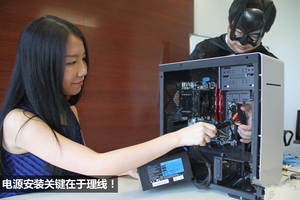 美女组装电脑装机教程:i5-6500全侧透光效DIY装机全过程图文详解