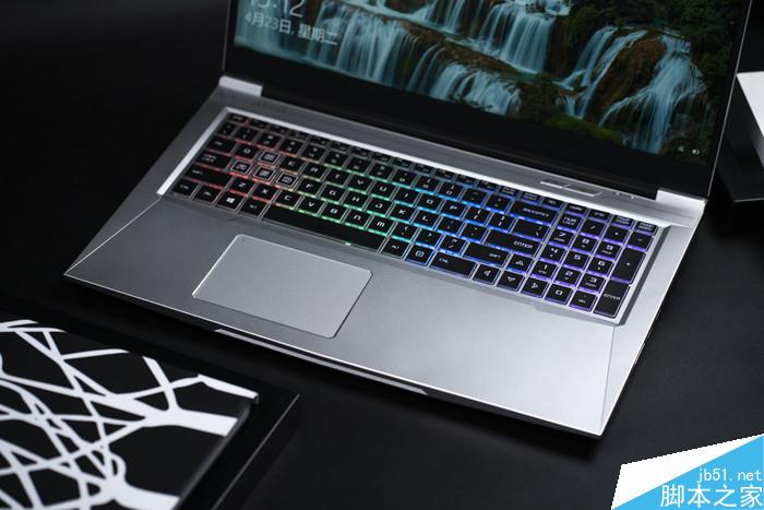 火影X9Plus性能比如何？火影X9 Plus九代酷睿游戏本详细图解评测