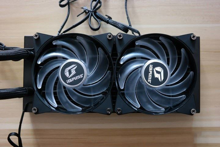 七彩虹iGame RTX2070水冷显卡图解评测