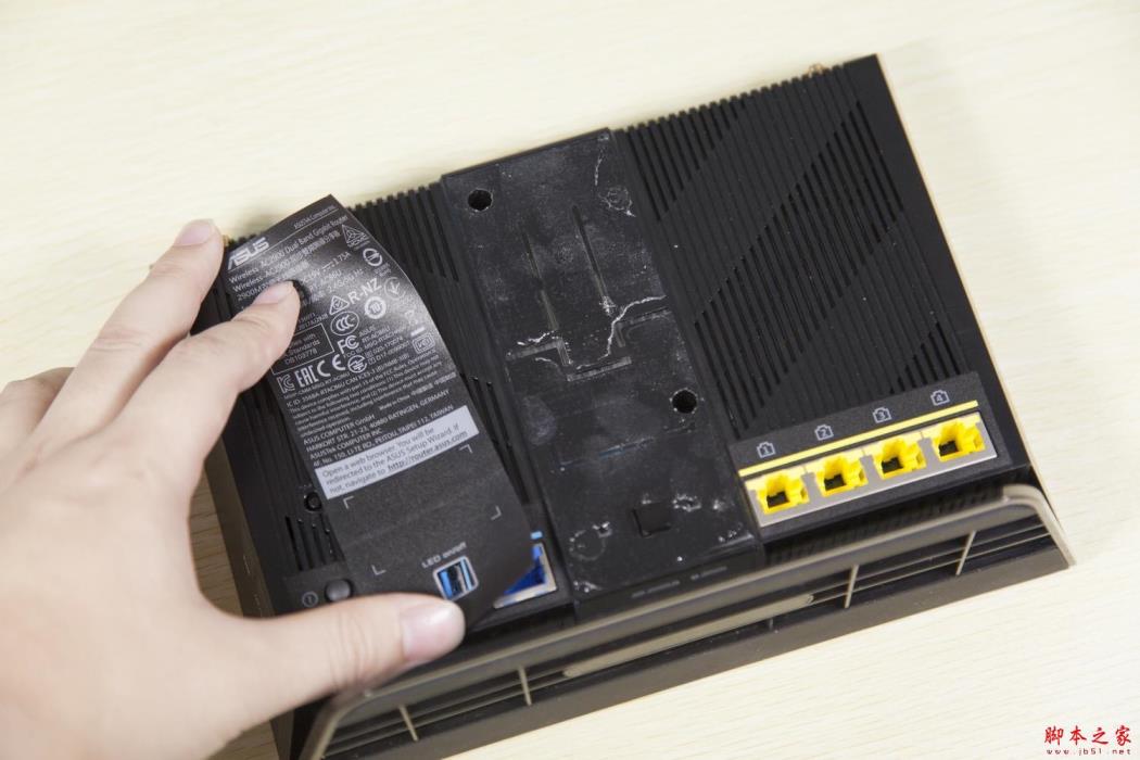 华硕RT-AC86U做工怎么样？华硕 RT-AC86U路由器暴力拆解详细评测