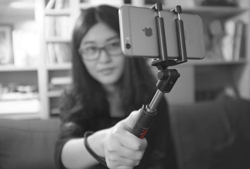 手工真皮无线蓝牙自拍杆的介绍与使用方法