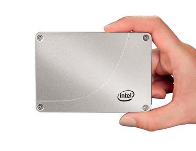 Win10系统固态硬盘测速读取速度正常写入速度慢怎么解决?