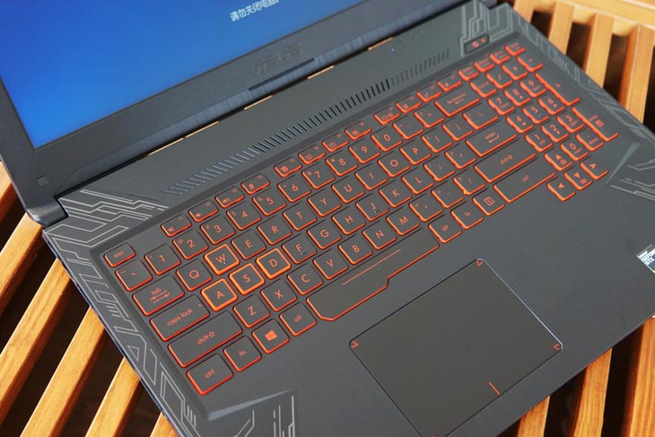 第五代飞行堡垒完全体 华硕FX80GM游戏本详细解析评测