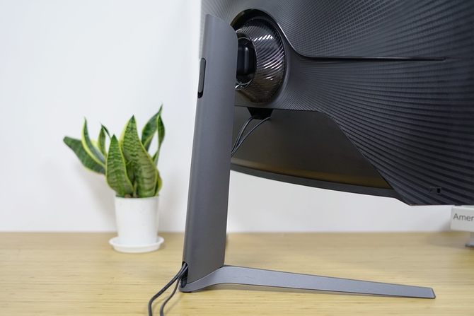 三星玄龙骑士G7体验如何 三星玄龙骑士G7电竞显示器评测