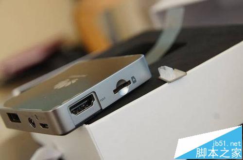 荣耀盒子voice怎么安装第三方软件看电视直播?