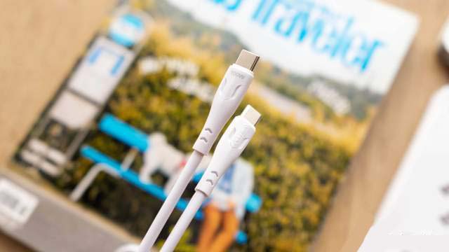 优越者20W PD快充头怎么样?优越者20W PD快充头使用测评