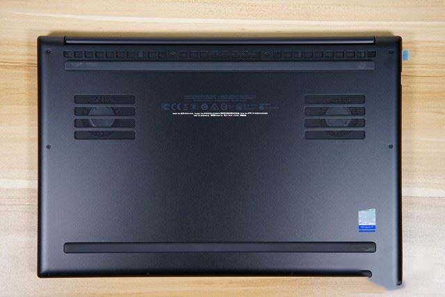 雷蛇灵刃15标准版散热好不好 雷蛇灵刃15标准版拆解与散热测试