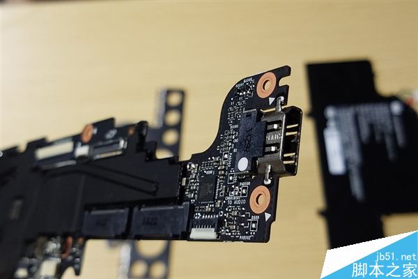 12.5英寸版和13.3英寸版有哪些区别?小米笔记本Air开箱/拆解