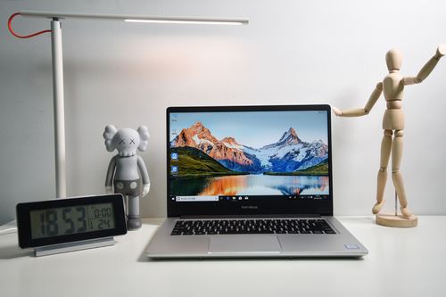 RedmiBook 14值得买吗 RedmiBook 14笔记本详细图解评测