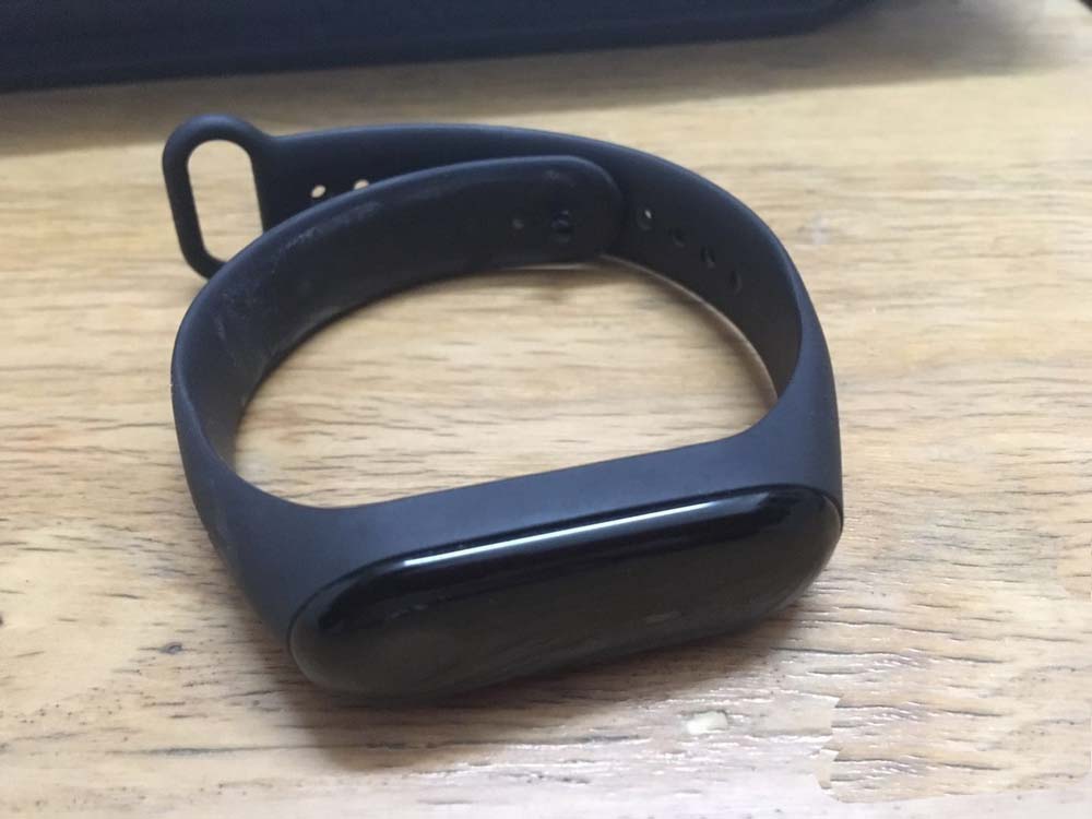 手机怎么查找小米手环3?
