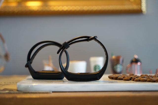 荣耀手环5和小米手环4哪个好 荣耀手环5和小米手环4全面对比评测