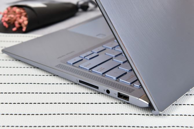 华硕灵耀Deluxe14钛金版值得入手吗 华硕灵耀Deluxe14钛金版性能全面评测