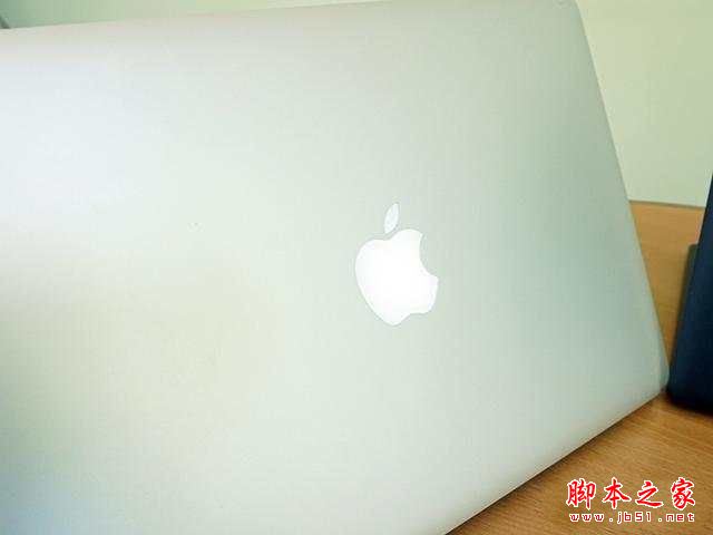 MacbookPro和华硕灵耀3 deluxe哪个值得买？灵耀3deluxe与苹果Macbook Pro区别对比