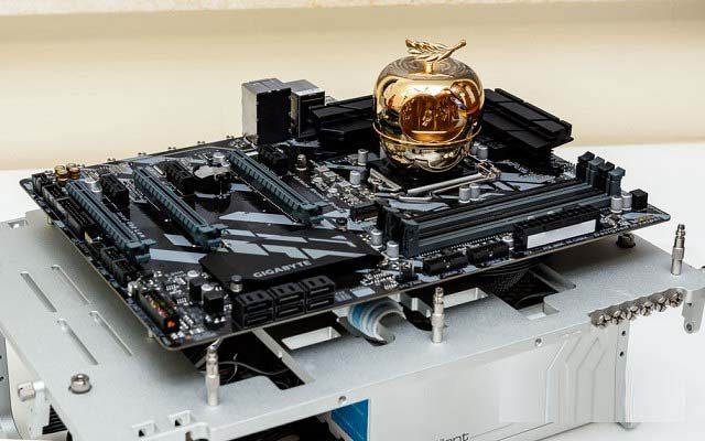 AMD 1950X和i9 7900X选哪个好？最强CPU 1950X与7900X性能对比详细评测