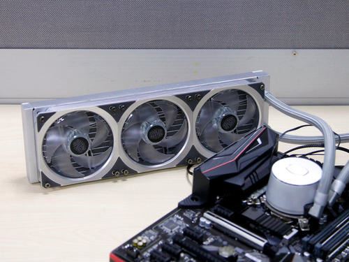 水冷散热器和风冷散热器有何不同 水冷散热器和风冷散热器优缺点分析