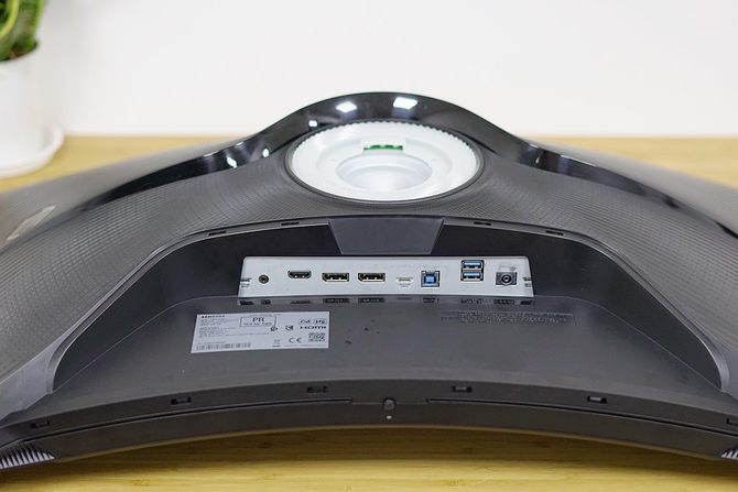 三星玄龙骑士G7体验如何 三星玄龙骑士G7电竞显示器评测