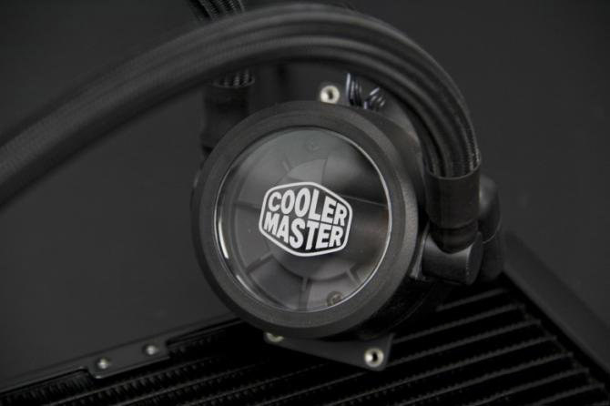 极致的静音操作 酷冷至尊冰神p240 rgb一体式水冷详细评测 - 番茄系统