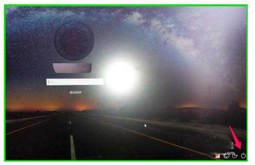 win10系统怎么隐藏锁屏界面的网络图标和关机按纽?