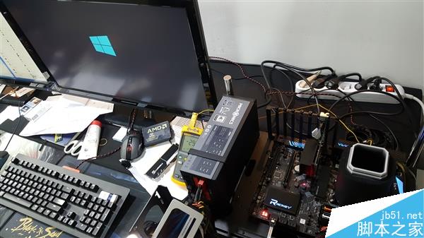 AMD Ryzen+映泰X370主板成功点亮 Ryzen加入液氮细节图