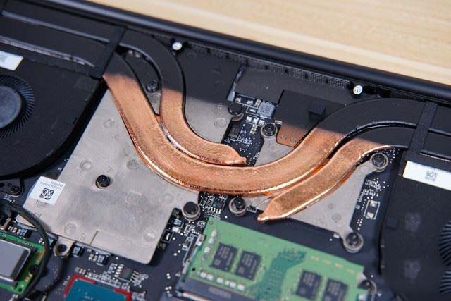 雷蛇灵刃15标准版散热好不好 雷蛇灵刃15标准版拆解与散热测试