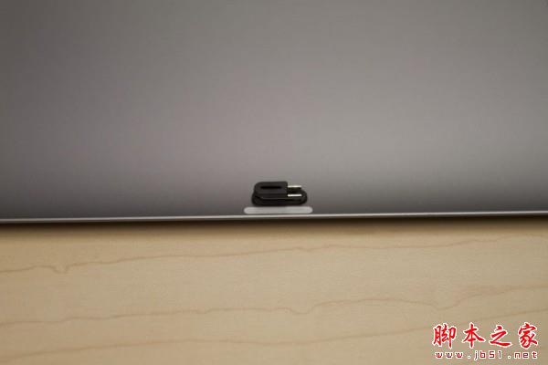 苹果13英寸全新MacBook Pro拆机图文详解教程 SSD可更换