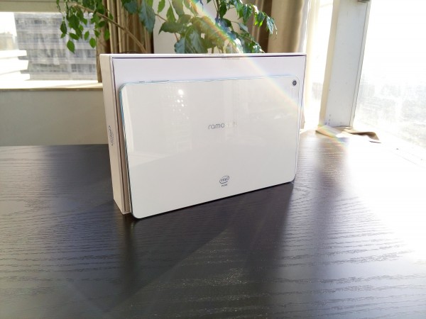 [图+视频]8.9寸Intel芯：Win8.1平板电脑 蓝魔i9s开箱