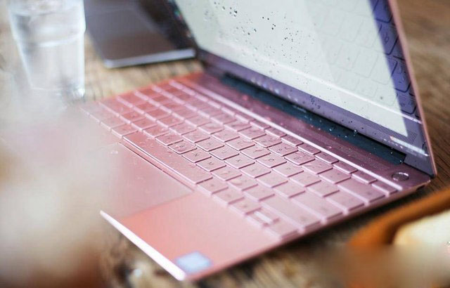 华为MateBook X和苹果MacBook哪个好 华为MateBook X对比苹果MacBook谁更值得买