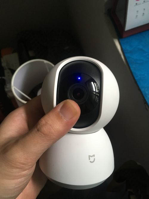 小米智能摄像机云台版怎么插入内存卡?