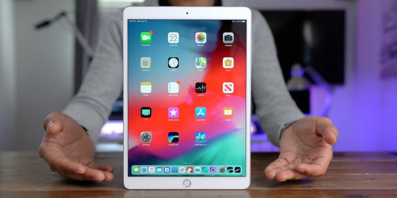iPad Air3黑屏有点光亮无法唤醒怎么办 iPad Air3申请免费维修流程