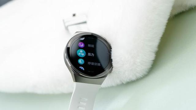 华为watchgt2e测评 打造Z世代人群潮酷智能生活