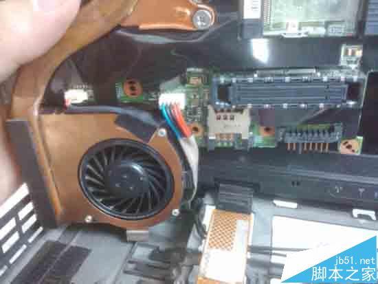 联想 Thinkpad x201i怎么拆机清理风扇灰尘?