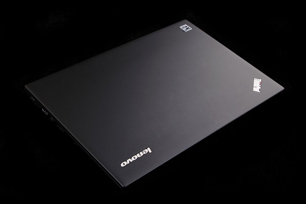 超级小黑本 2015新联想ThinkPad X1 Carbon笔记本真机图赏