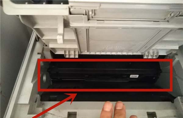三星scx3401打印机怎么更换墨盒?