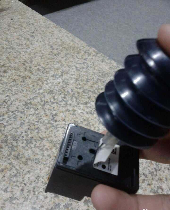 惠普1050打印机怎么给墨盒加墨?
