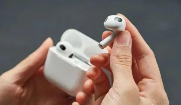 airpods3和airpods2哪款好 airpods3和airpods2区别对比