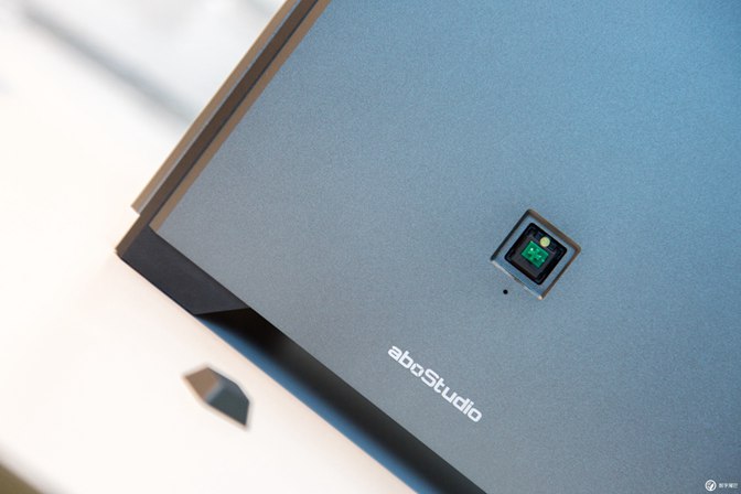 小体积却有大能量18核 i9-7980XE迷你小机箱装机教程实录