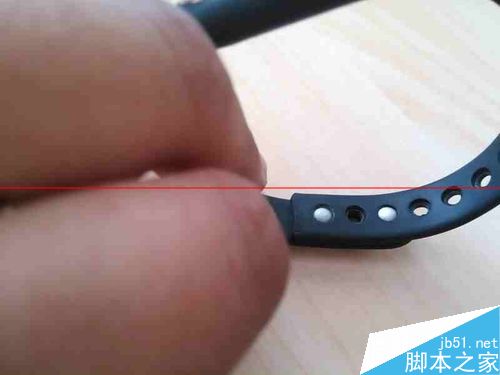 小米手环断了不能带了该怎么办呢？