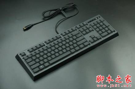 Razer雨林狼蛛幻彩版键盘体验：胜过机械键盘？