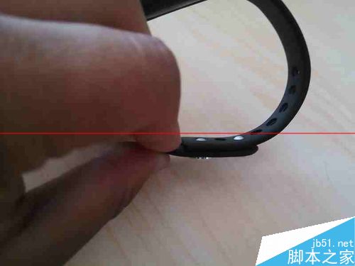 小米手环断了不能带了该怎么办呢？