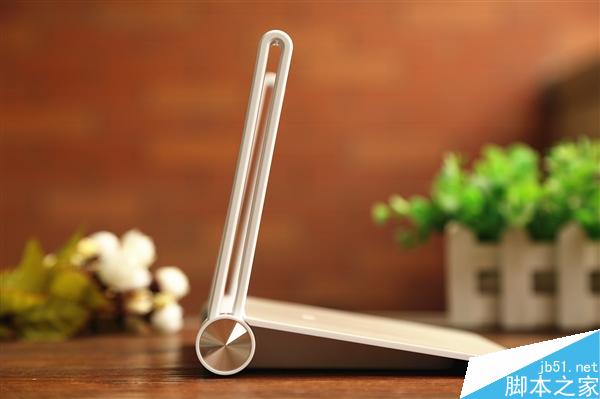 360安全路由5G版图赏：薄如鼠标垫