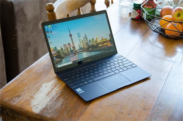 华硕笔记本ZenBook3值不值得买？华硕笔记本ZenBook3上手体验评测