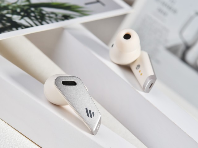 真性价比之选 漫步者TWS NB2降噪真无线耳机详细评测