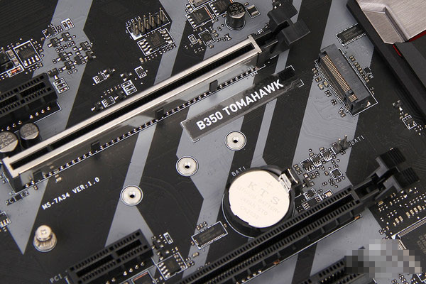 微星b350主板值得买吗？微星B350 TOMAHAWK图文详细评测