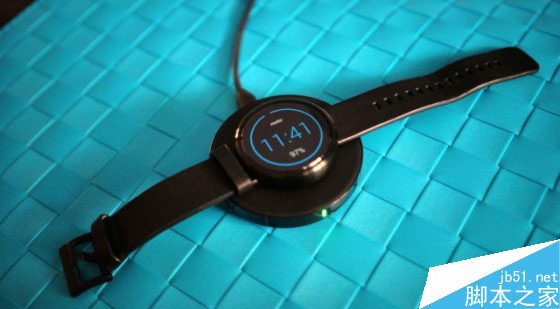 谁的续航更出色?智能手表Moto 360与G Watch对比评测