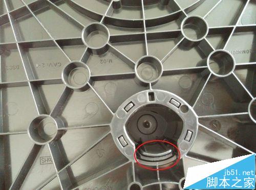 联想LS2014wD显示器该怎么拆机?